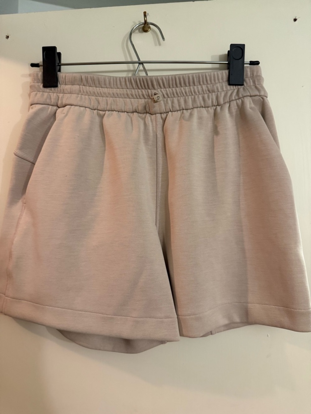 Lululemon shorts size 4